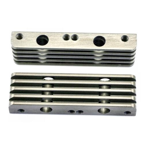 [���ܼ�] LOSB5031 [TEAM LOSI] [Team Losi] FINNED ENGINE MOUNT, HARD ANOD - LST/2