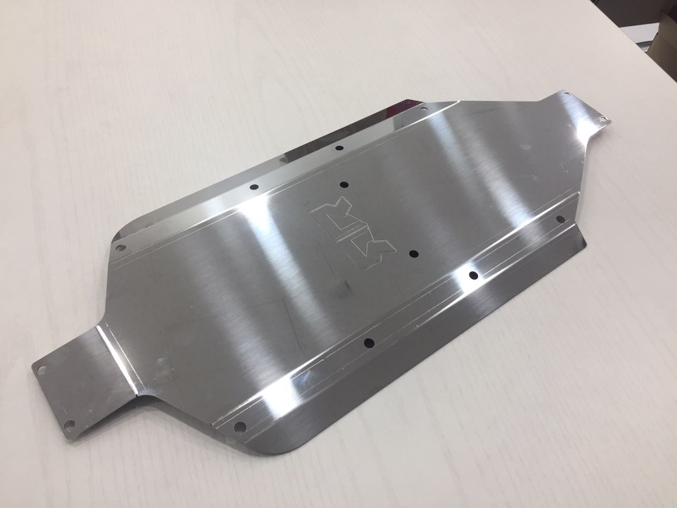 [���ܼ�] BU0001 [] �ɼ�] ũ���� �Ϻν�Ű�� * ���� ���� 1:5 KRATON 4X4 8S AL SKID