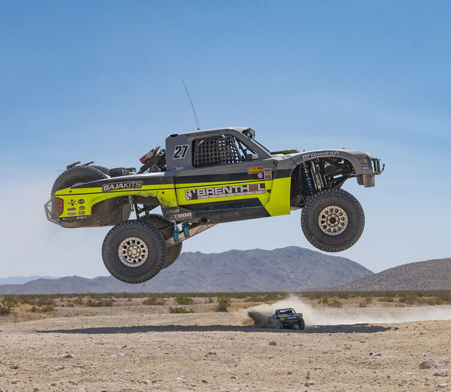 [���ܼ�] LOS05021T1 [Losi] �ν� 1/6 ���� ���� ���� 2.0 4WD ����Ʈ Ʈ�� AVC ���̷� ���� - ���͸�, ������ �ʿ�