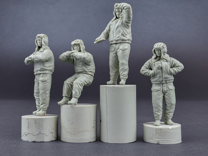 [���ܼ�] BE37063 [Miniart] BE37063 1/35 Soviet Tank Crew 1970-1980s Winter Uniform