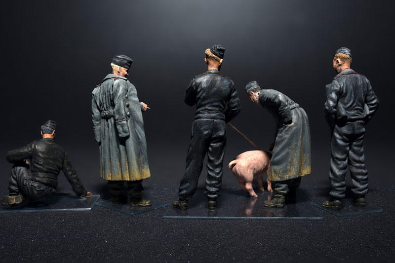 [���ܼ�] BE35198 [Miniart] BE35198 1/35 �޽Ľ� ���ϱ� ��ũ �¹��� (German Tank Crew at Rest)