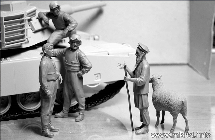 [���ܼ�] CM35131 [MasterBox] CM35131 1/35 Modern US tankmen in Afghanistan.Can we buy one of your sheep for a BBQ-���� ������