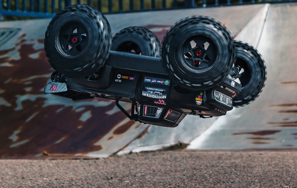 [ܼ] ARA8611V5T1 [ARRMA] 1/8 丮콺 6S V5 Black 100KM/H -   RTR (͸,  )