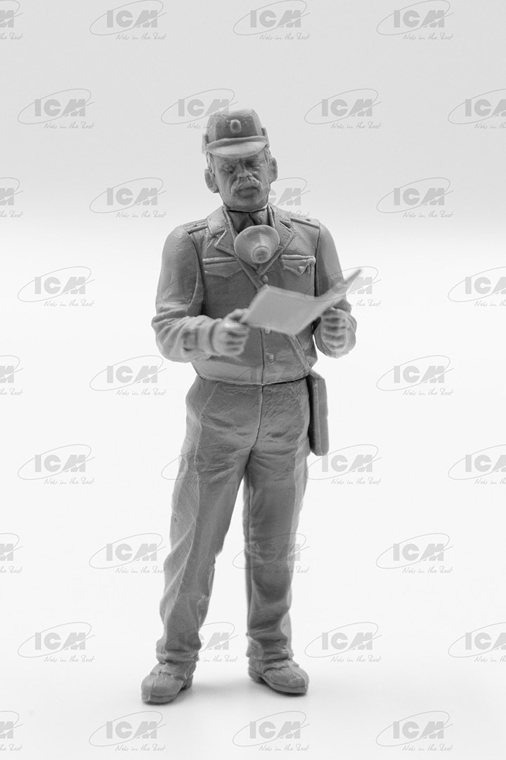 [ܼ] BICM35901 [ICM] BICM35901 1/35 Chernobyl No1. Radiation Monitoring Station,ZiL-131KShM truck,5 figures , background