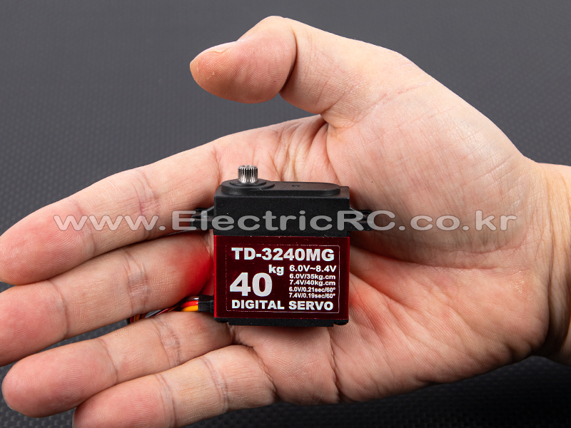 [���ܼ�] SREM-162 [TKRC] TD-3240MG Ultra Torque Digital Standard Servo (40kg/7.4V)