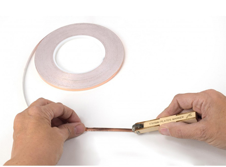 [ܼ] BA27595 [Artesania-Latina] BA27595 Adhesive Copper Tape - 5 mm x 50 meters