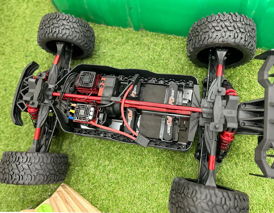[���ܼ�] PD602T [PD Raing] PD ���̽� YAK-X ) 1/6 6S Magnitron 4WD Brushless Truggy PNP, RC ���� Ʈ���� ARTR, 150A ESC ,4072 KV2100 �귯�ø��� ���� - ���͸� ������ ������