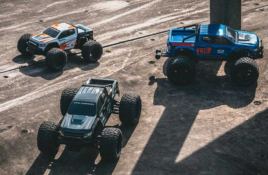 [ܼ] FMS12421BDRTRBU [ROC HOBBY] FMS 1/24 FMT24 Chevrolet Colorado Monster Truck RTR