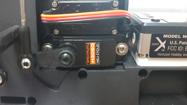 [ܼ] SPMSH3050 [SPEKTRUM] H3050 Mid-Torq Ultra-Spd Micro Heli Cyclic Servo