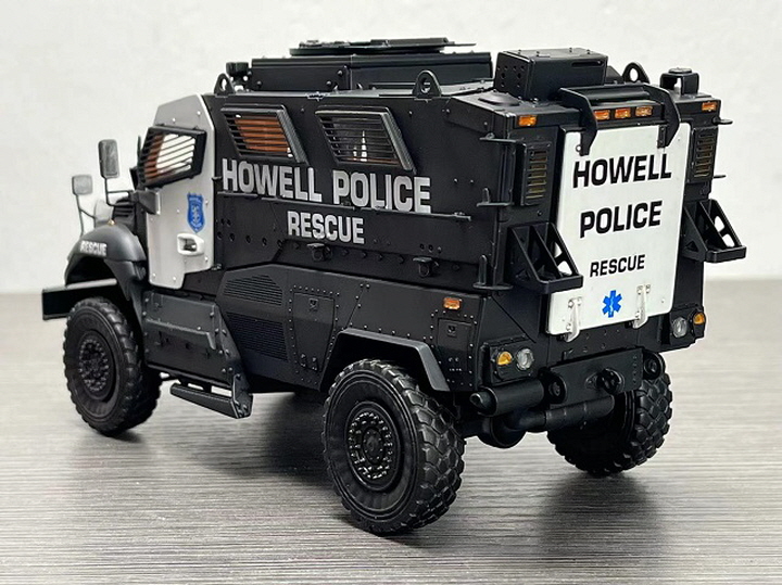 [���ܼ�] CNK61017 [Kinetic] CNK61017 1/35 Law Enforcement Carrier