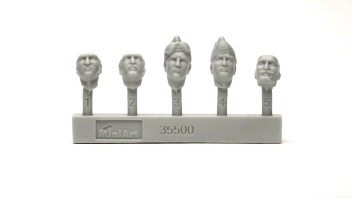 [ܼ] BE35500 [Miniart] BE35500 1/35 Italian Tank Crew. Resin Heads