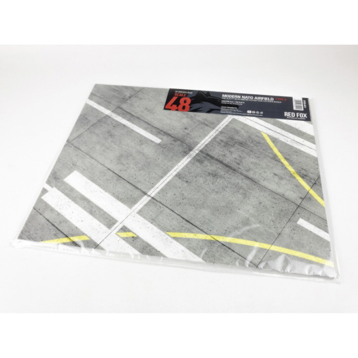 [ܼ] CGRFSDB-48011 [Red Fox] CGRFSDB-48011 1/48 Modern NATO Airfield Type 9 380x320mm (Universal)
