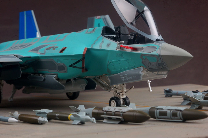 [���ܼ�] CZKH80132 [kitty Hawk] CZKH80132 1/48 F-35C Lightning II