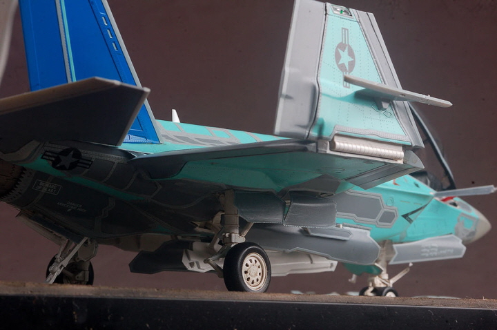 [���ܼ�] CZKH80132 [kitty Hawk] CZKH80132 1/48 F-35C Lightning II