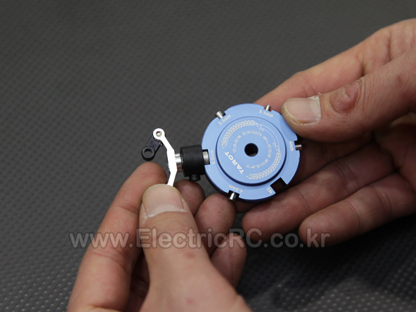 [ܼ] TL2422-02 [TR] Tail Pitch Slider Release/Leveler Set(Universal Type-250/450/500/550/600 ) - Silver